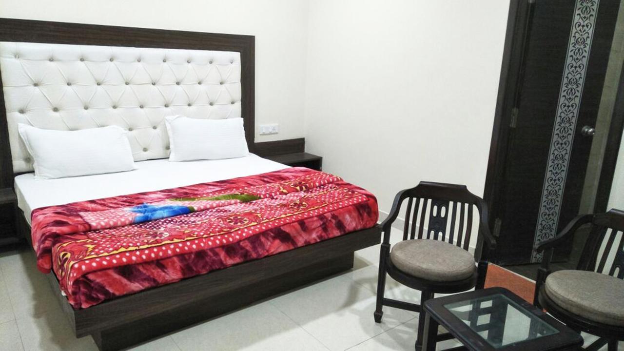 R.S Hotel & Restaurant Amritsar Exterior foto