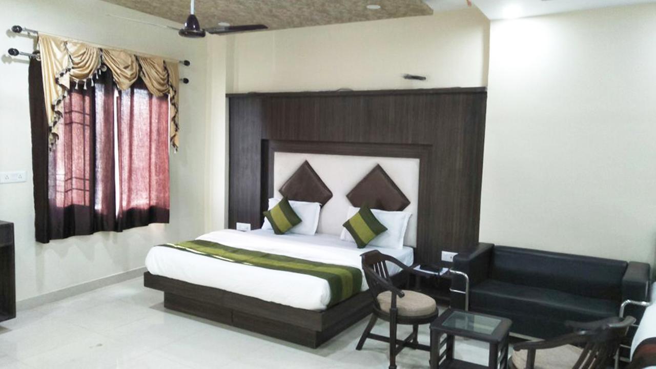 R.S Hotel & Restaurant Amritsar Exterior foto